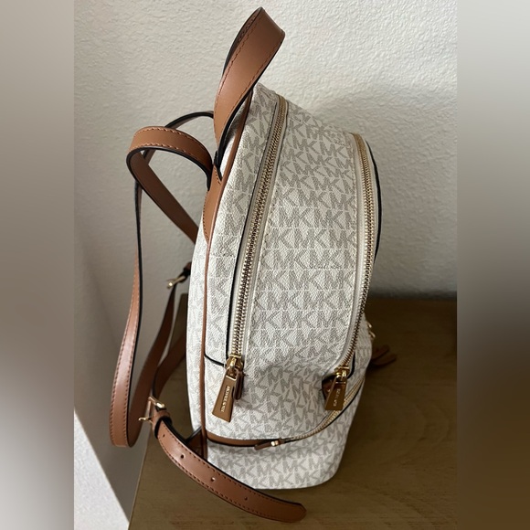 Michael Kors- Rhea Medium Cream Logo Backpack - Picture 2 of 10